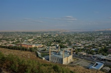 Blick über Osh mit Blick auf die Neue Moschee
